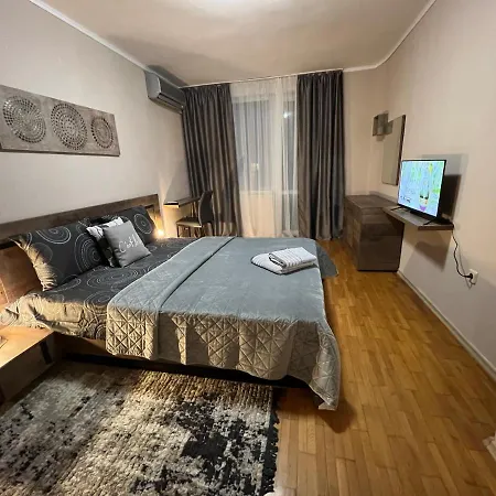 아파트 център с паркинг за нормална до средно голяма кола *